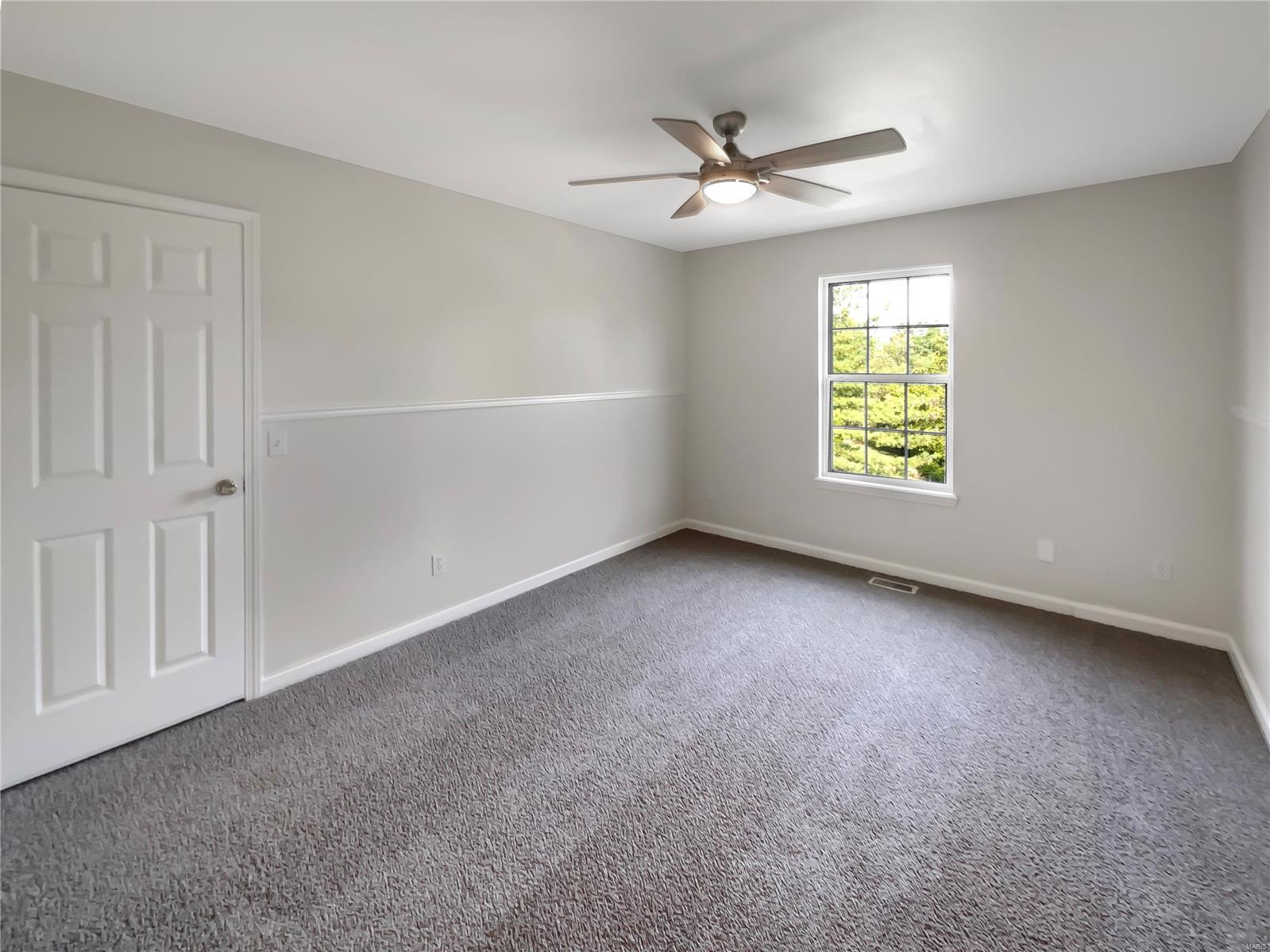 938 Hampshire Heath Drive Property Photo 4