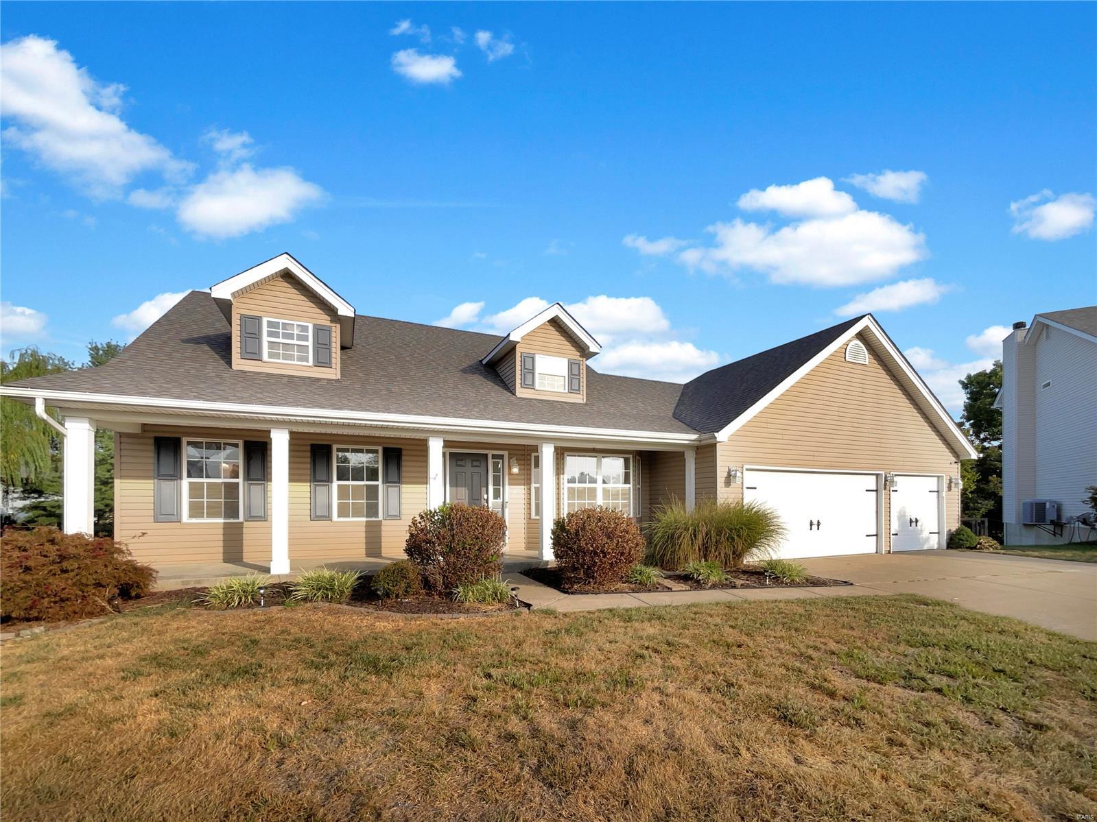 938 Hampshire Heath Drive Property Photo 16