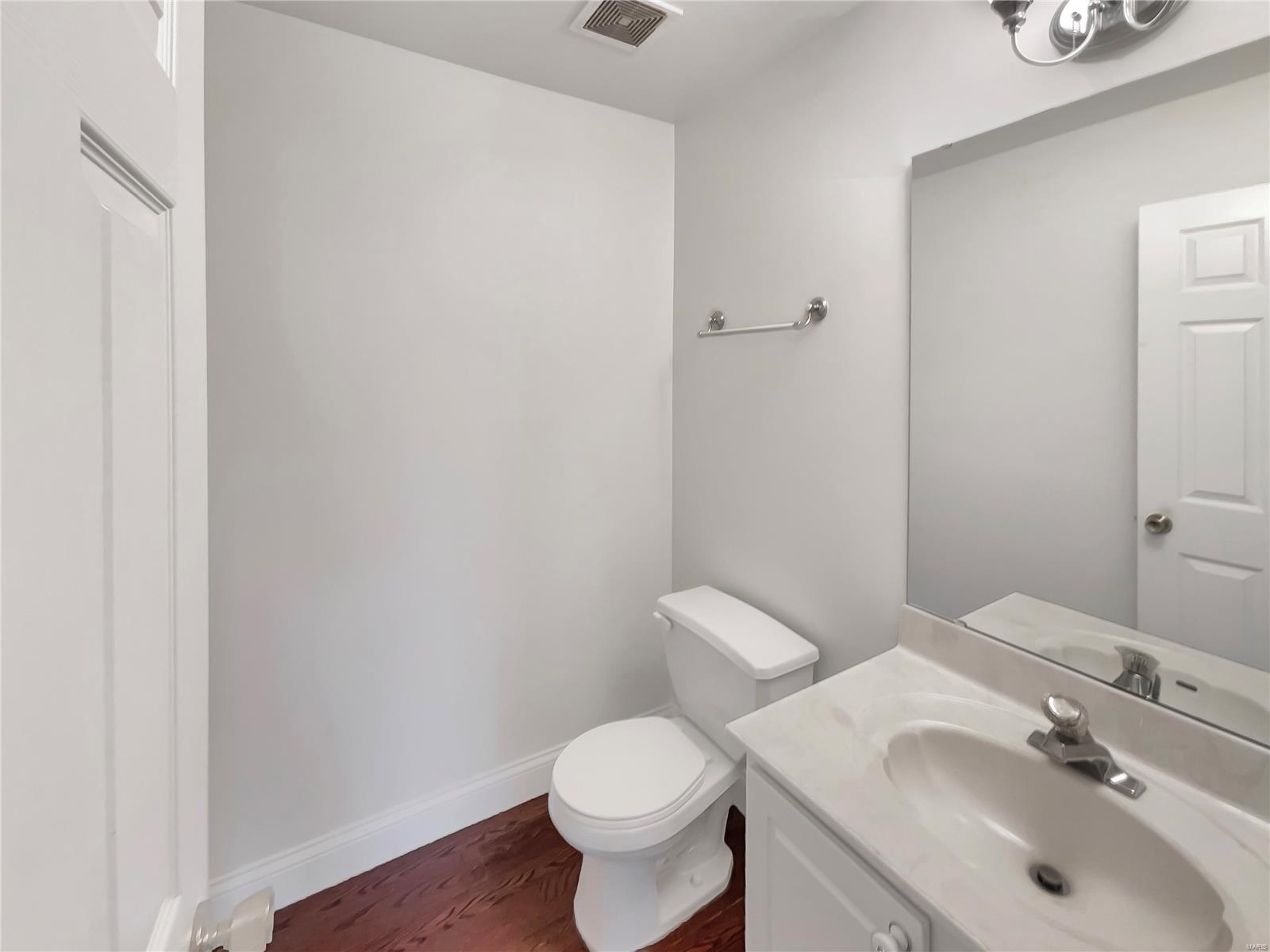 938 Hampshire Heath Drive Property Photo 22
