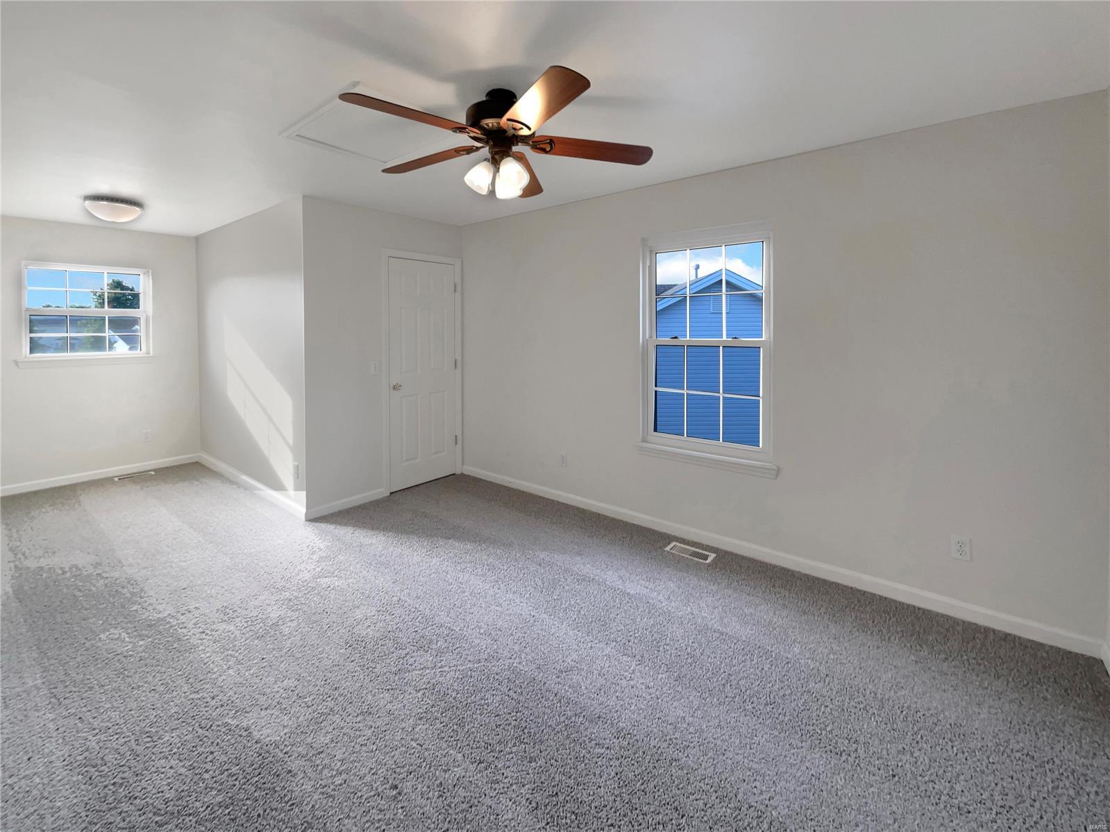 938 Hampshire Heath Drive Property Photo 24