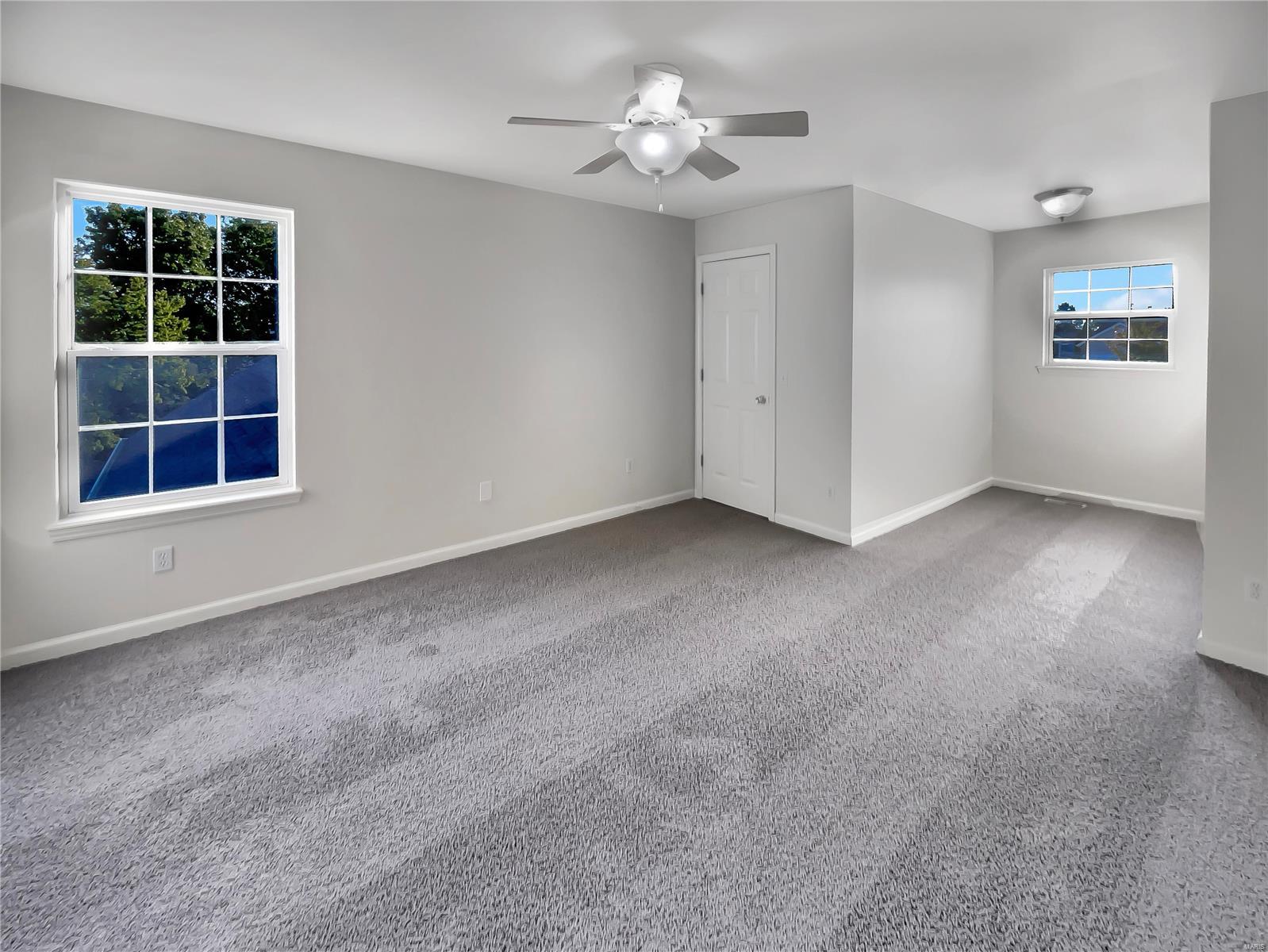 938 Hampshire Heath Drive Property Photo 25
