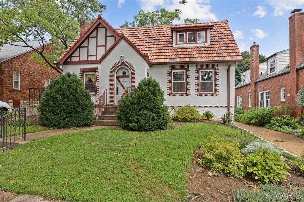 7469 Washington Avenue Property Photo 1