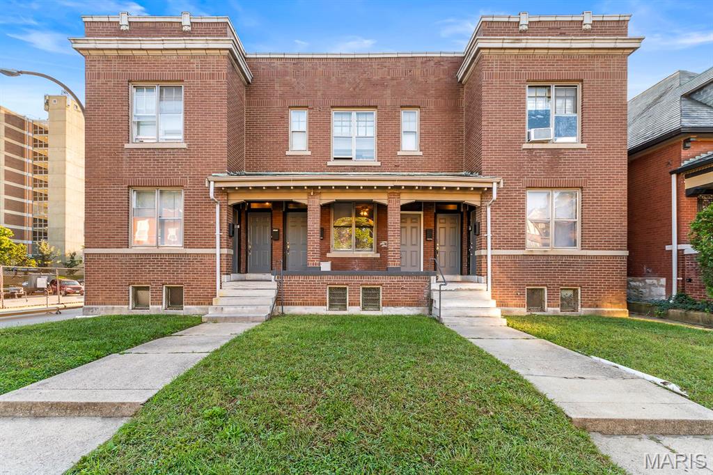 4300 S Compton Avenue Property Photo 1