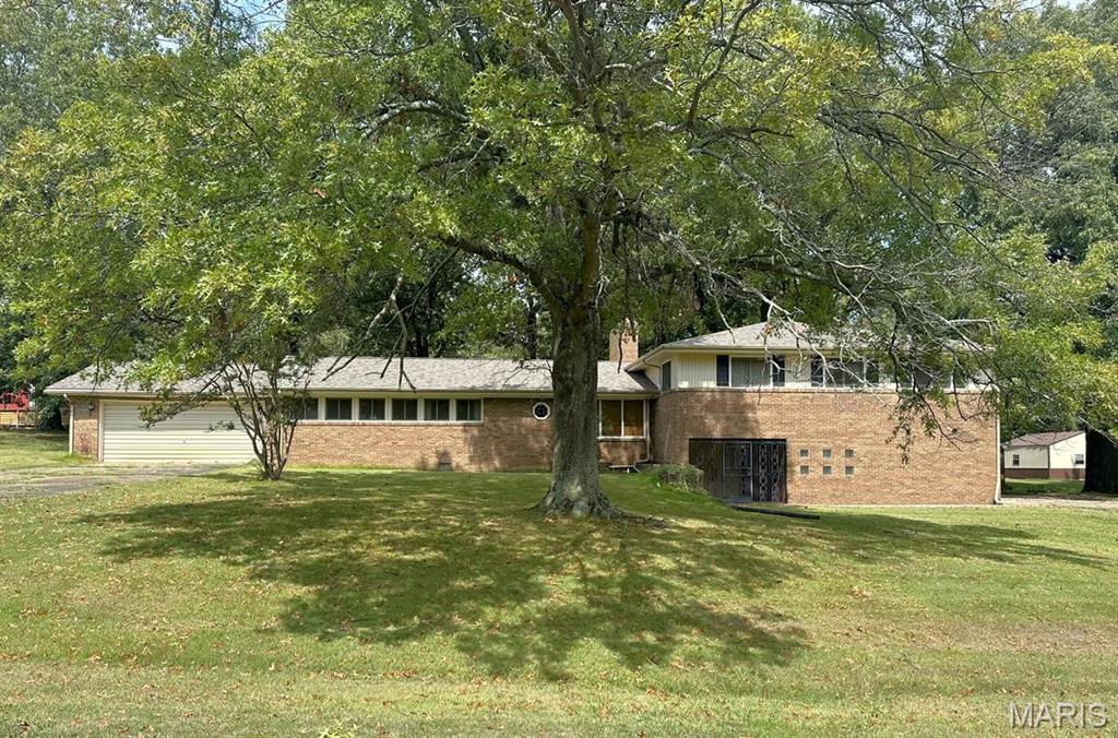 16347 Crestview Drive Property Photo 1