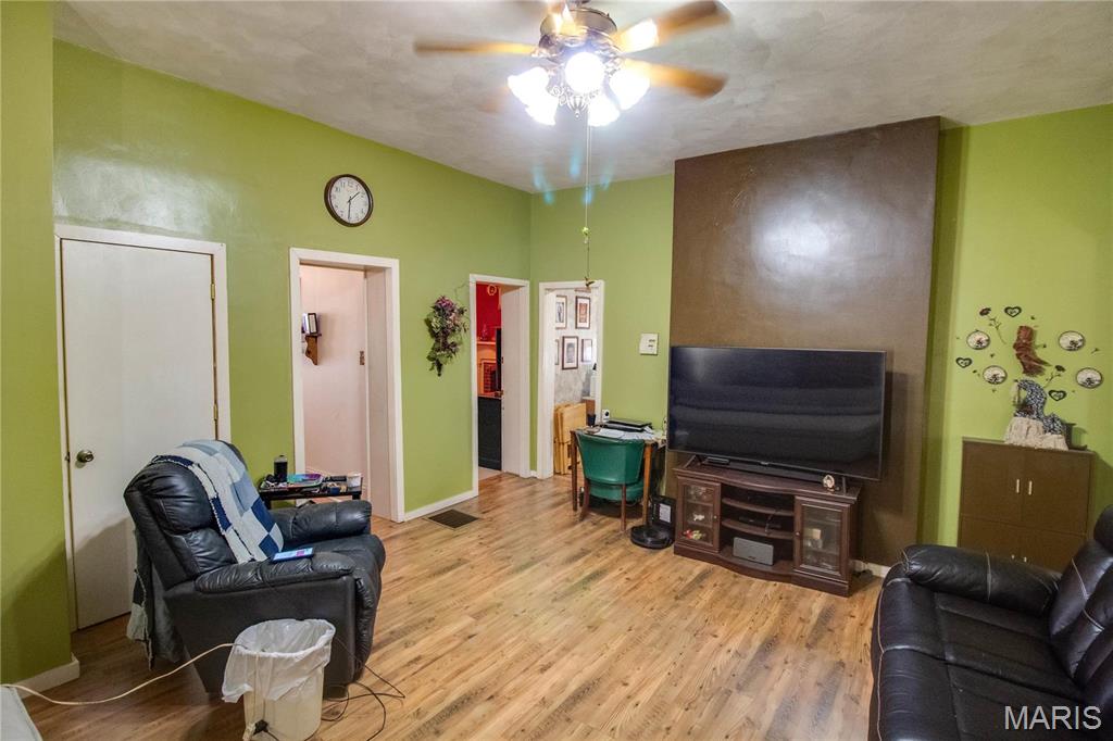 202 4th Street Property Photo 8