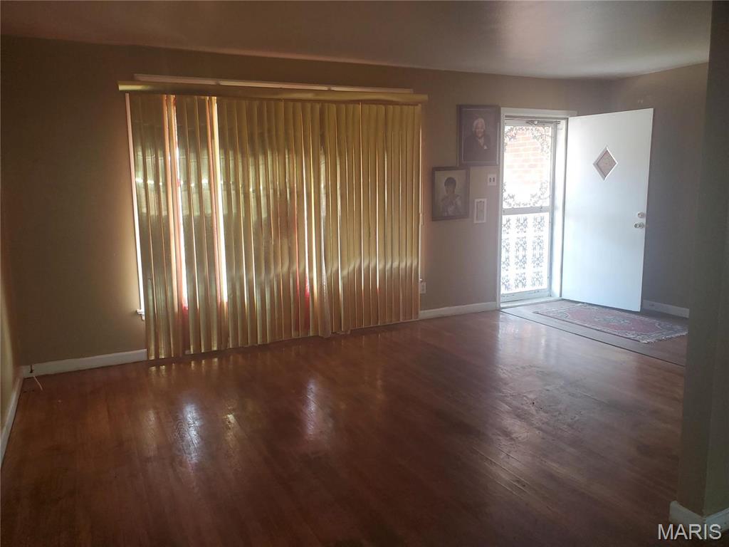 9423 Pattonwood Drive Property Photo 3