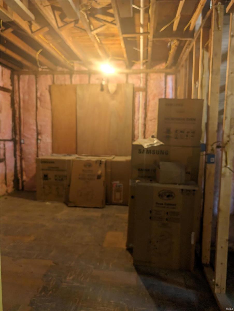 220 E Main Street Property Photo 13