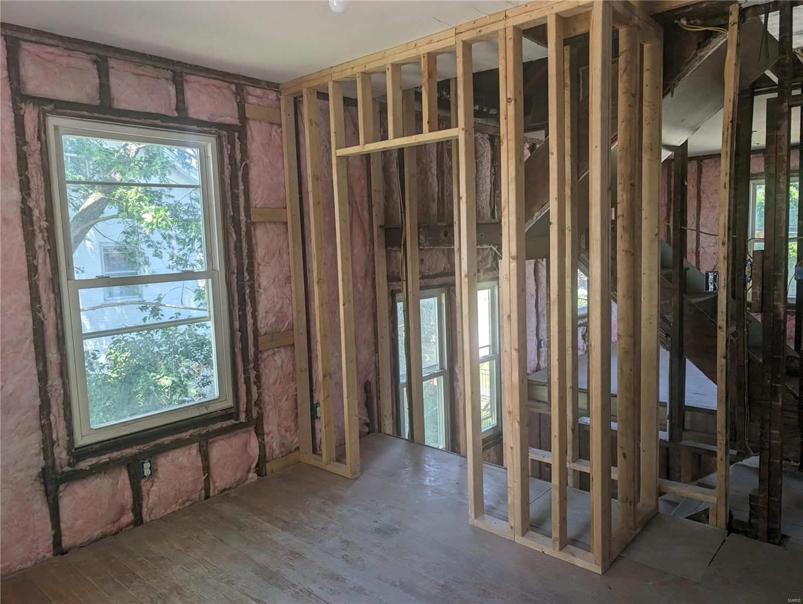 220 E Main Street Property Photo 17