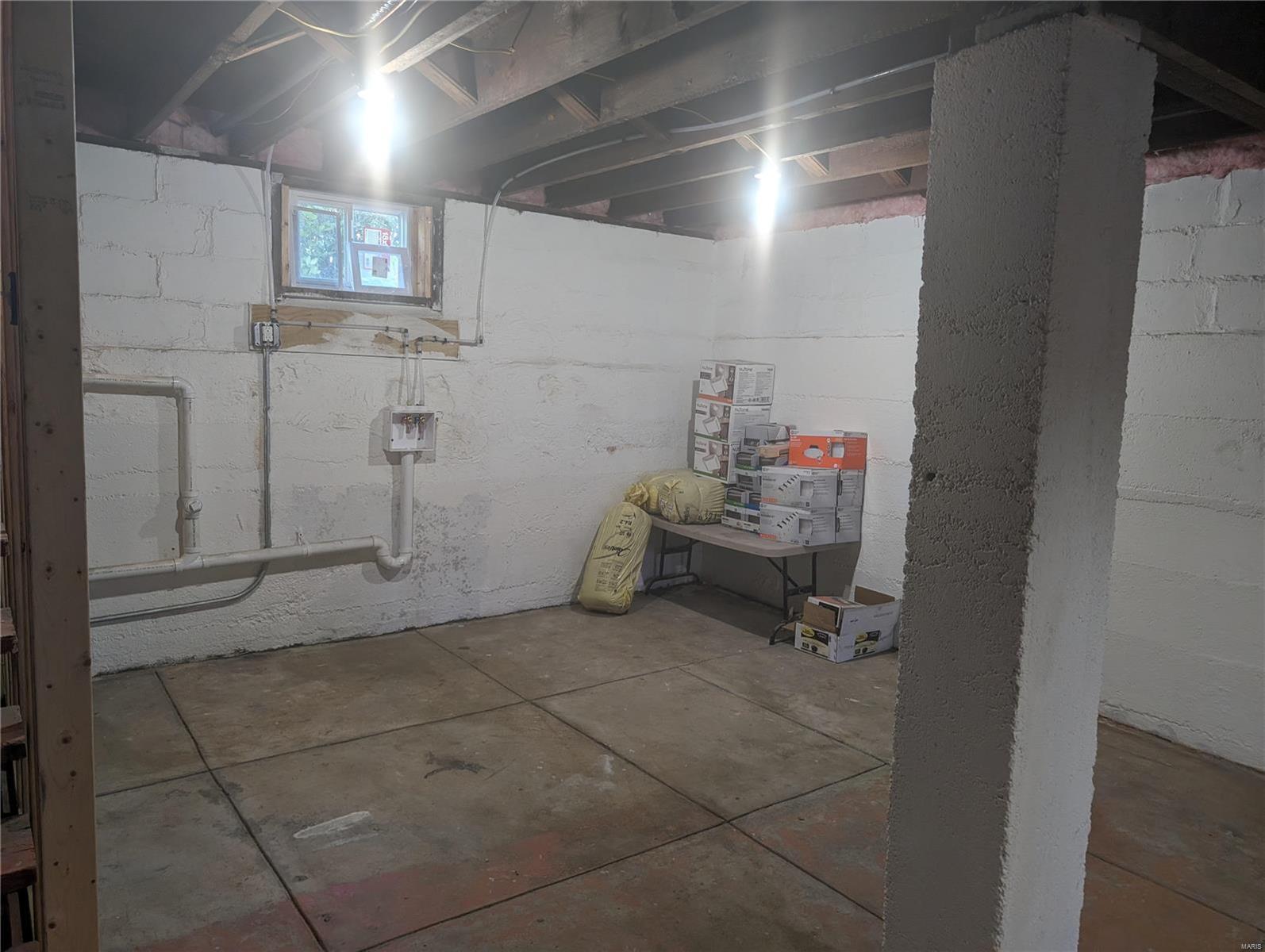220 E Main Street Property Photo 38