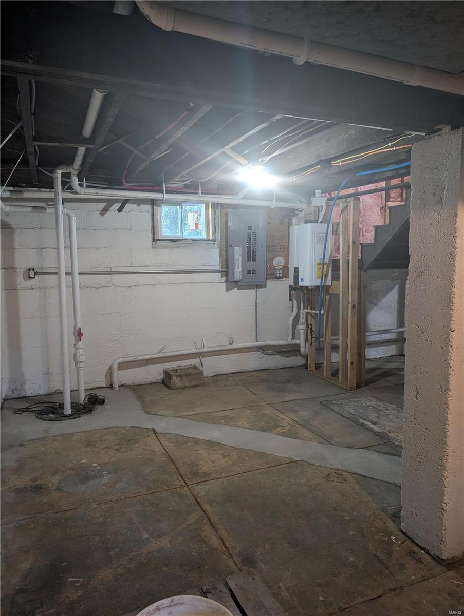 220 E Main Street Property Photo 45
