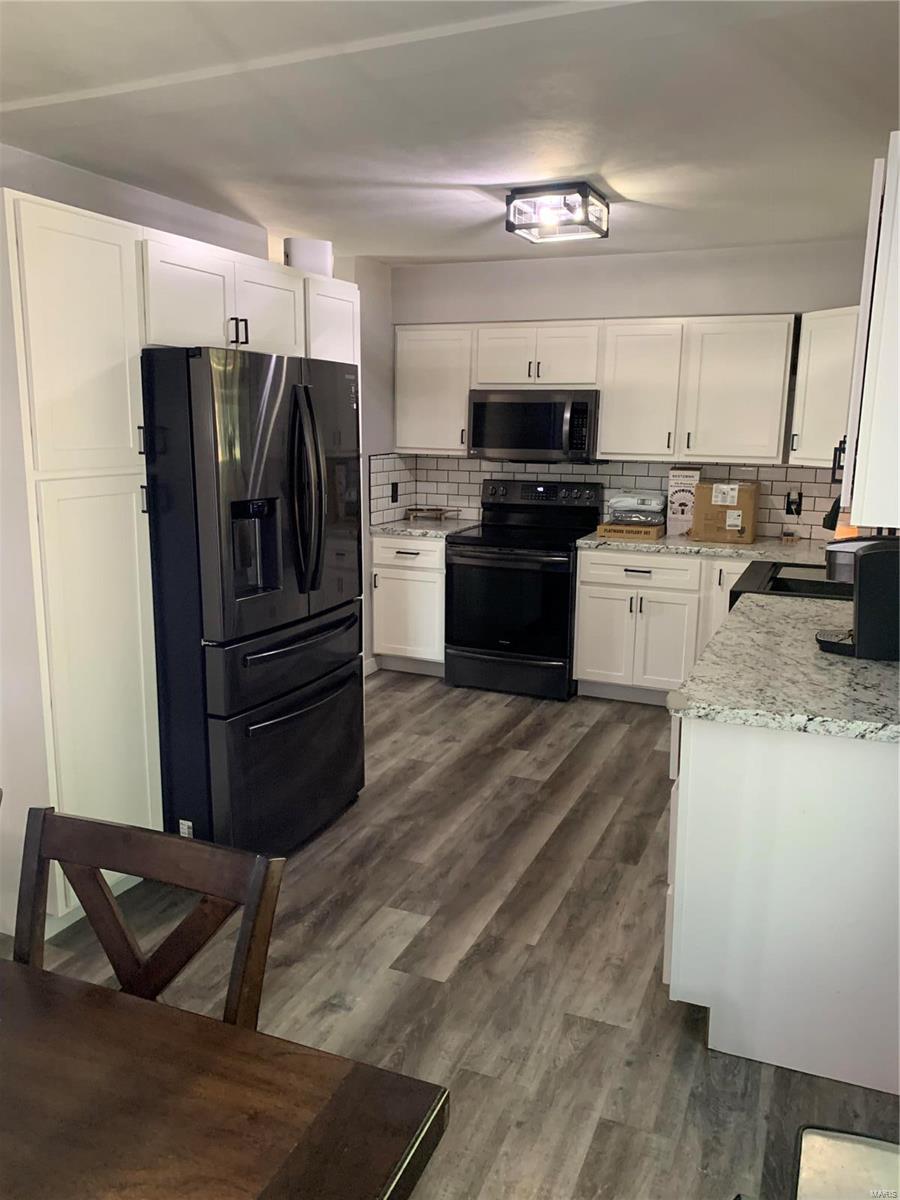 4854 Mehl Avenue Property Photo 10
