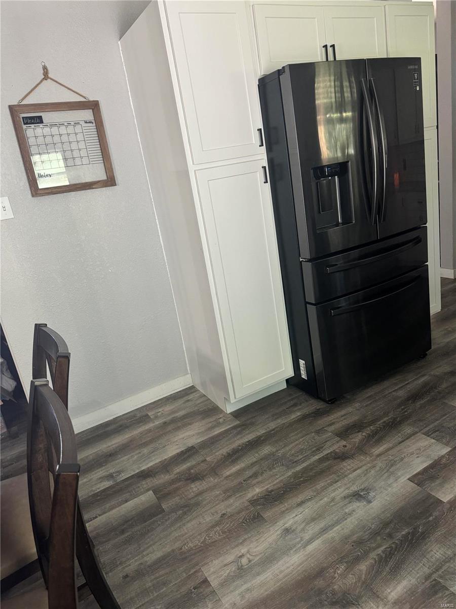 4854 Mehl Avenue Property Photo 13