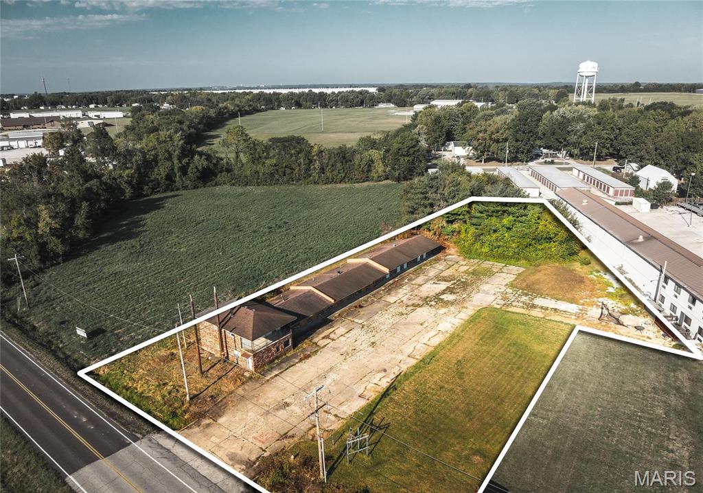 118 North Outer Road Property Photo 1