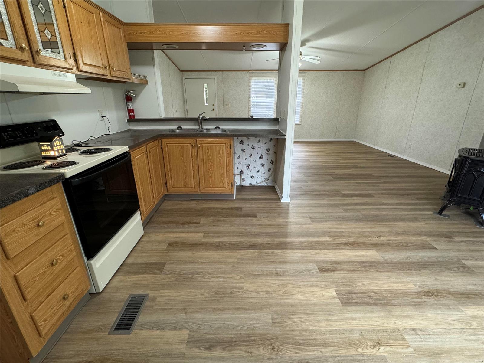 65 Bright Street Property Photo 5