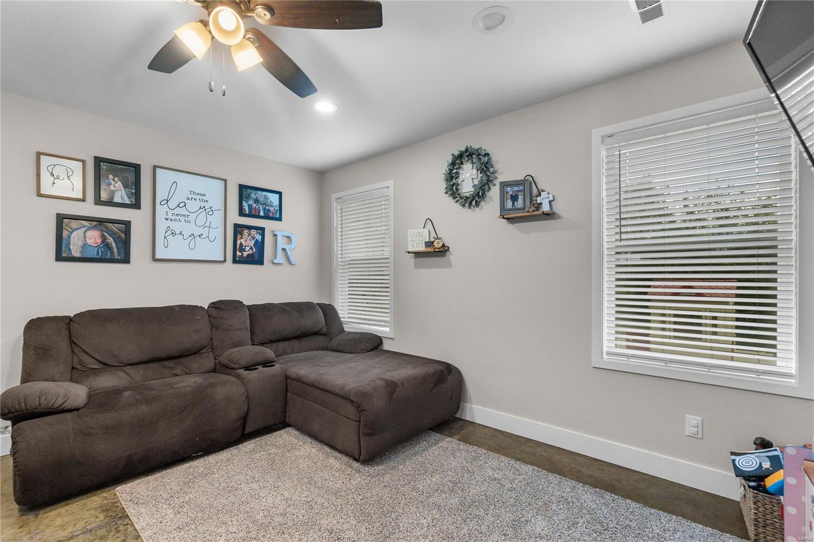 335 W Spring Valley Road Property Photo 19