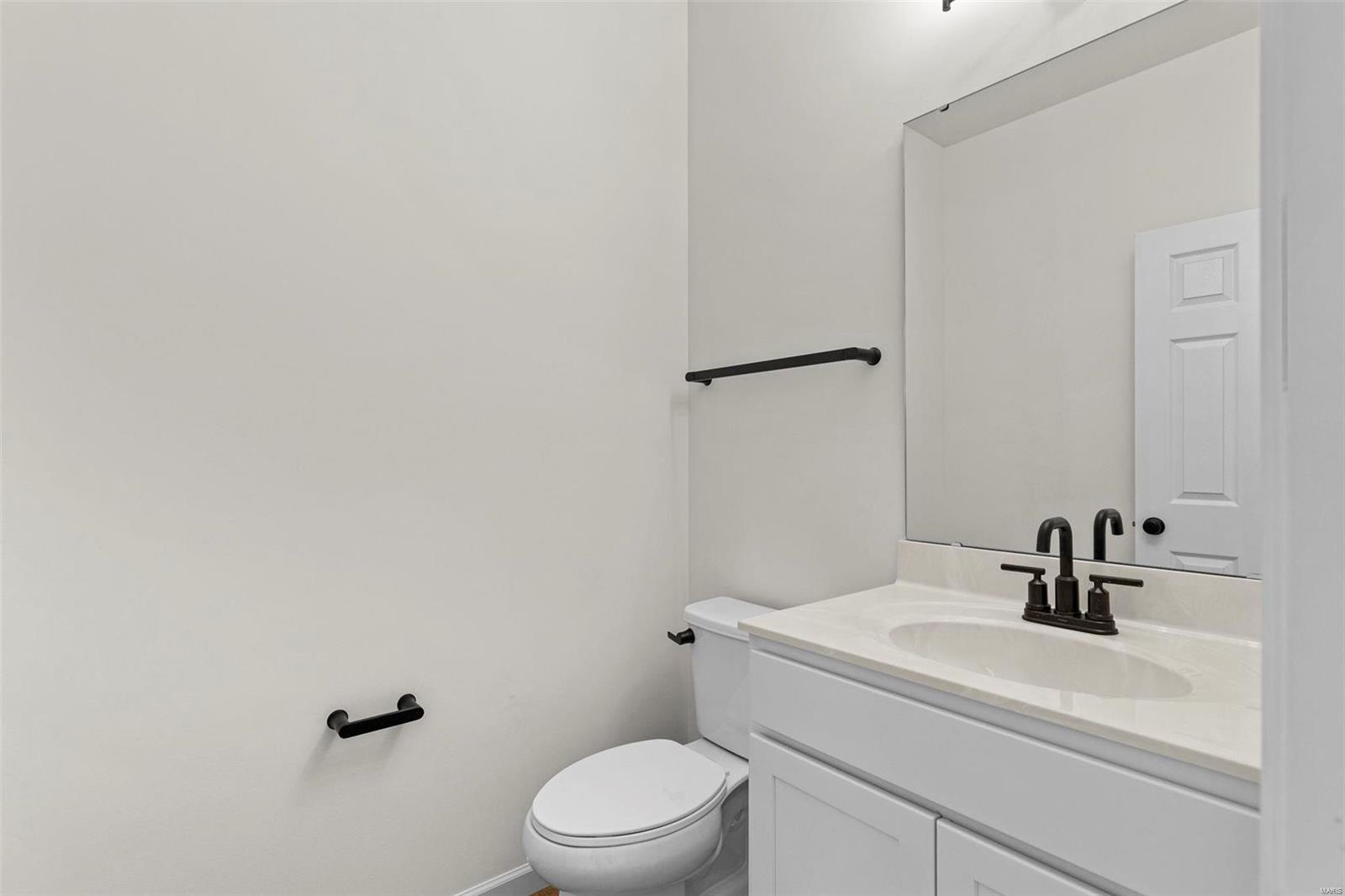 302 Windmill View Court Property Photo 18