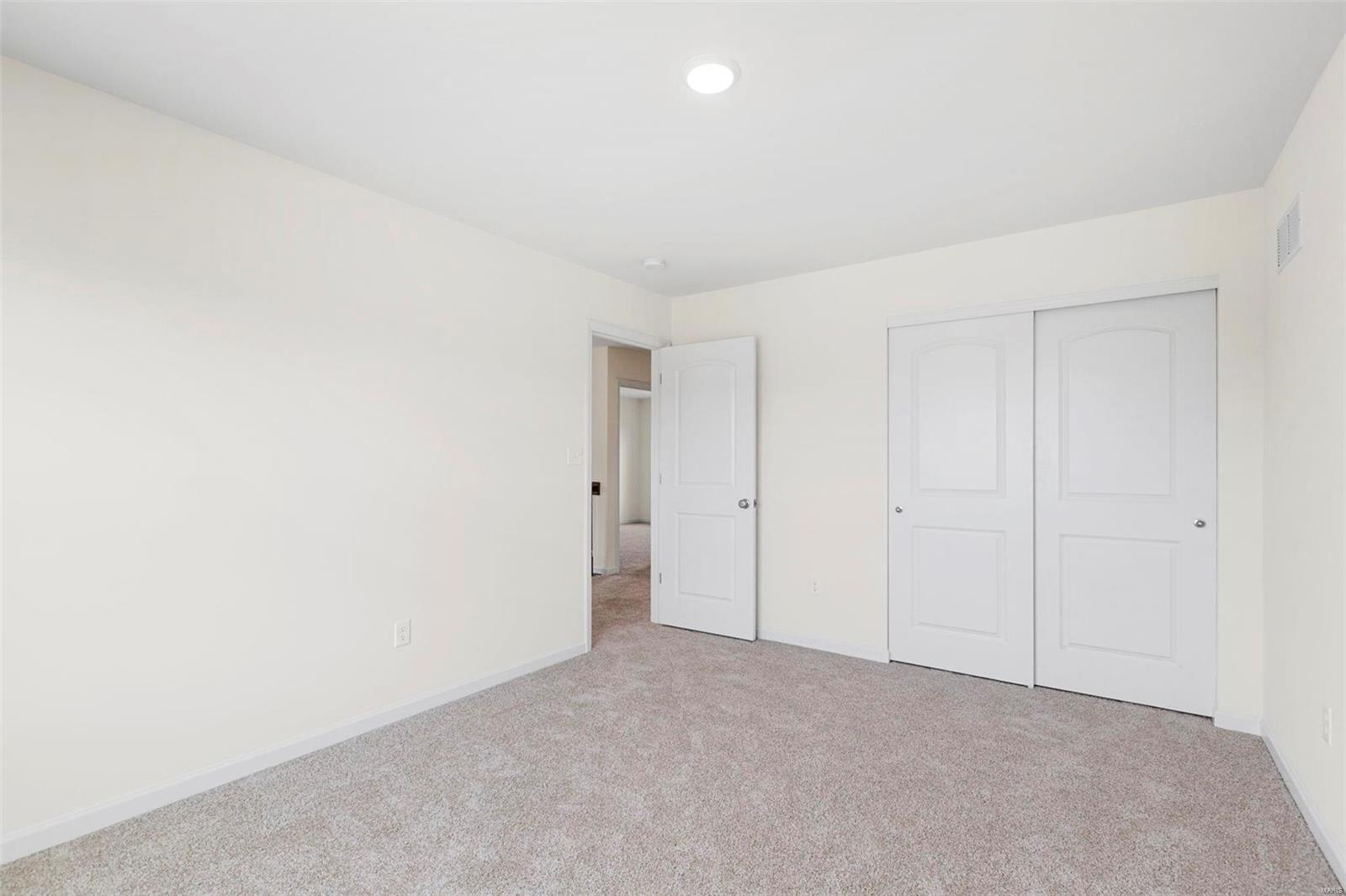 302 Windmill View Court Property Photo 21