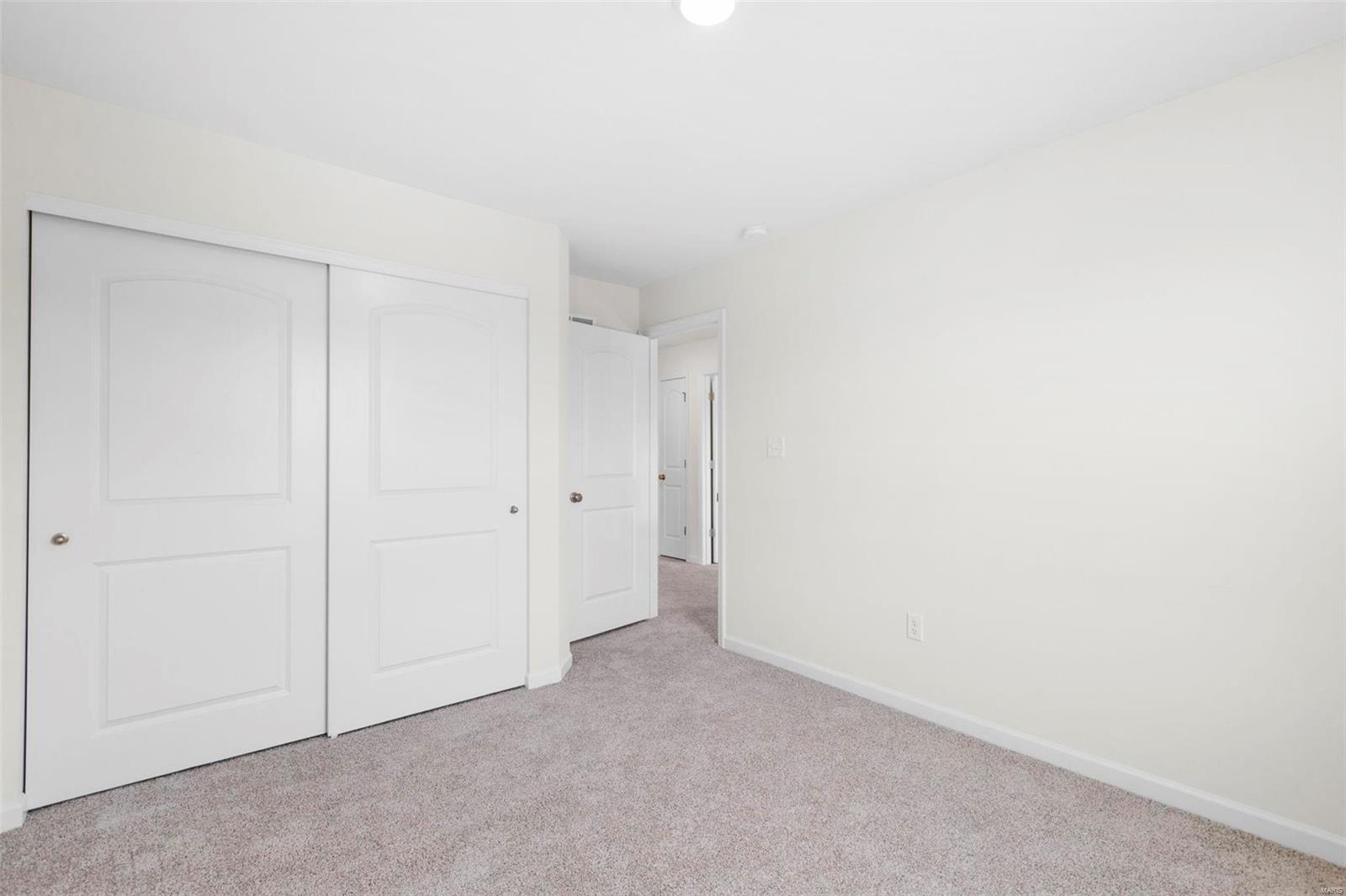 302 Windmill View Court Property Photo 22
