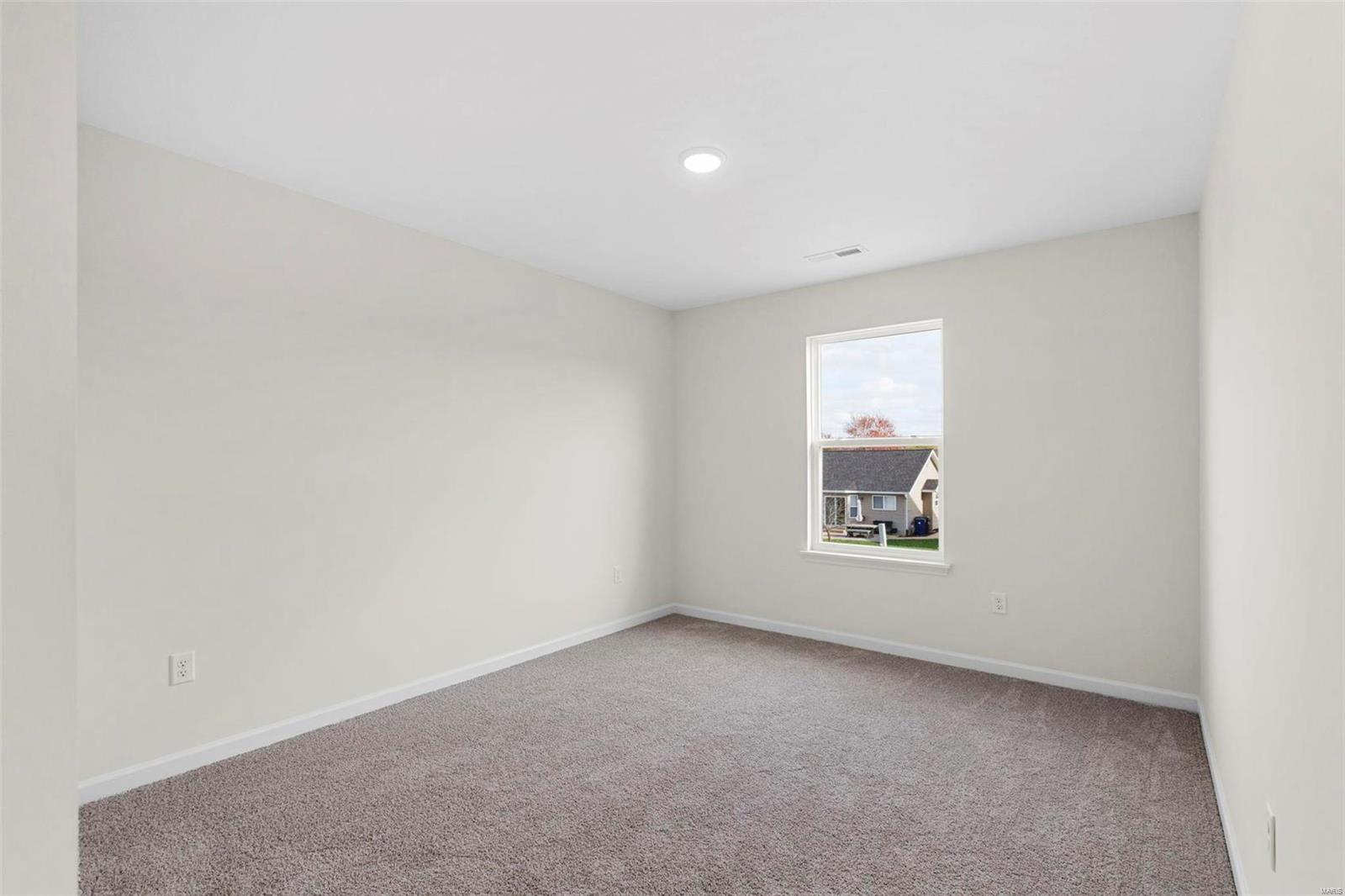 302 Windmill View Court Property Photo 23