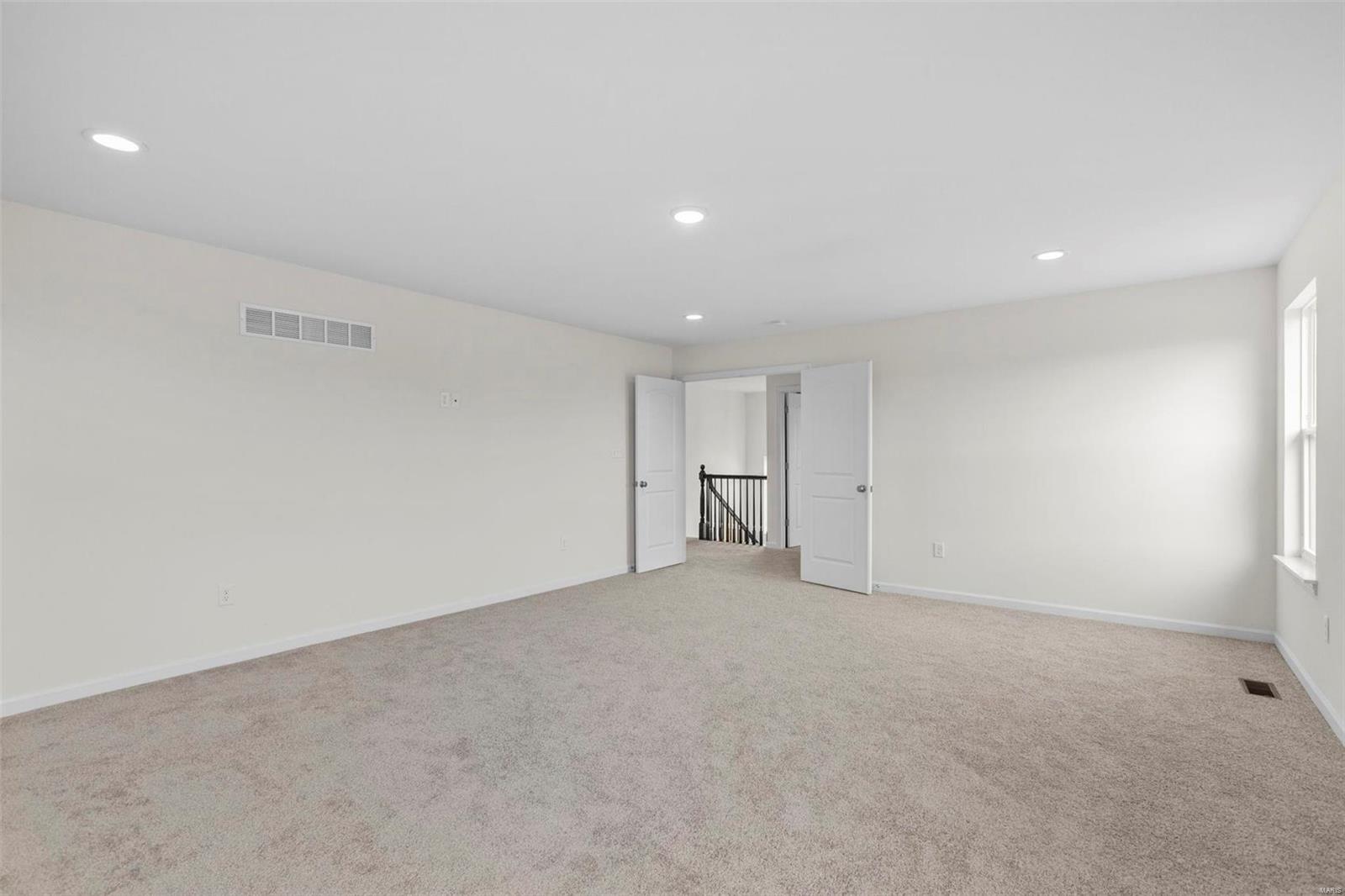 302 Windmill View Court Property Photo 28
