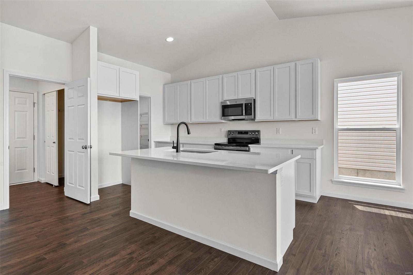 1728 Martingale Lane Property Photo 8