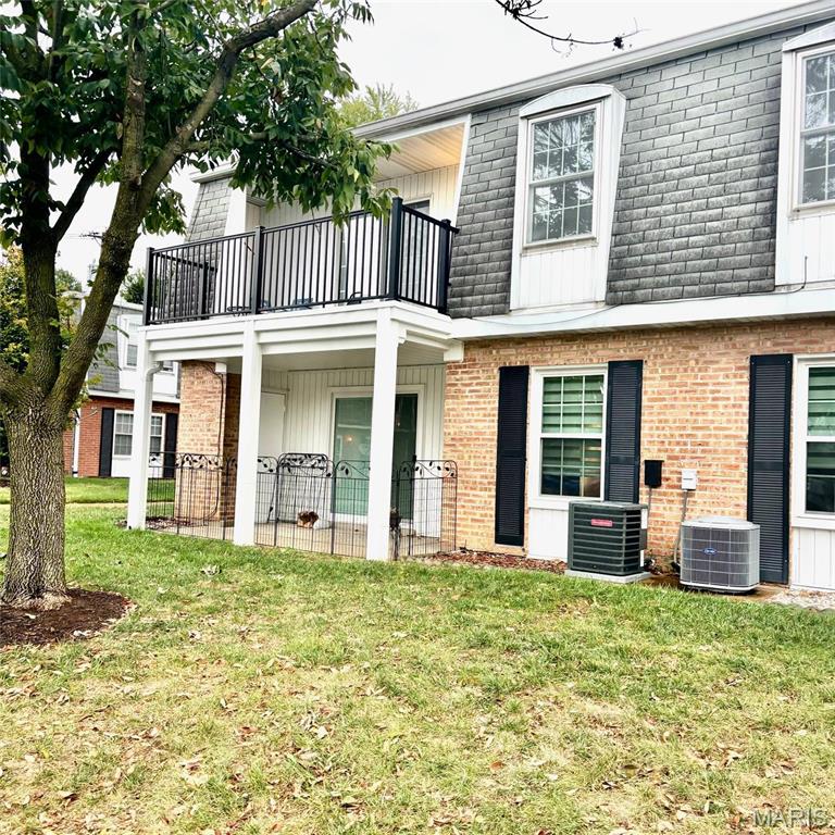 1672 Herault Place E Property Photo 1