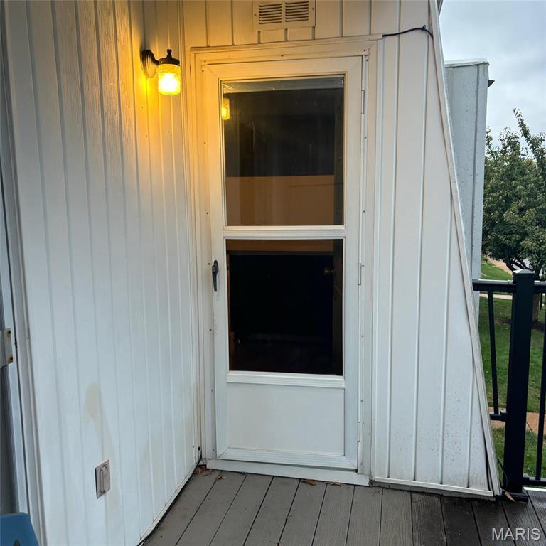 1672 Herault Place E Property Photo 8