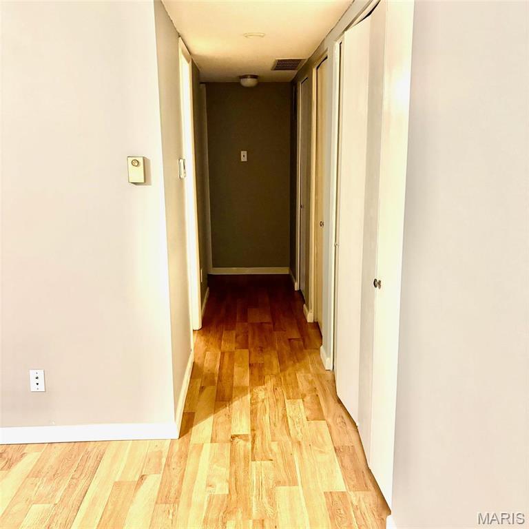 1672 Herault Place E Property Photo 11