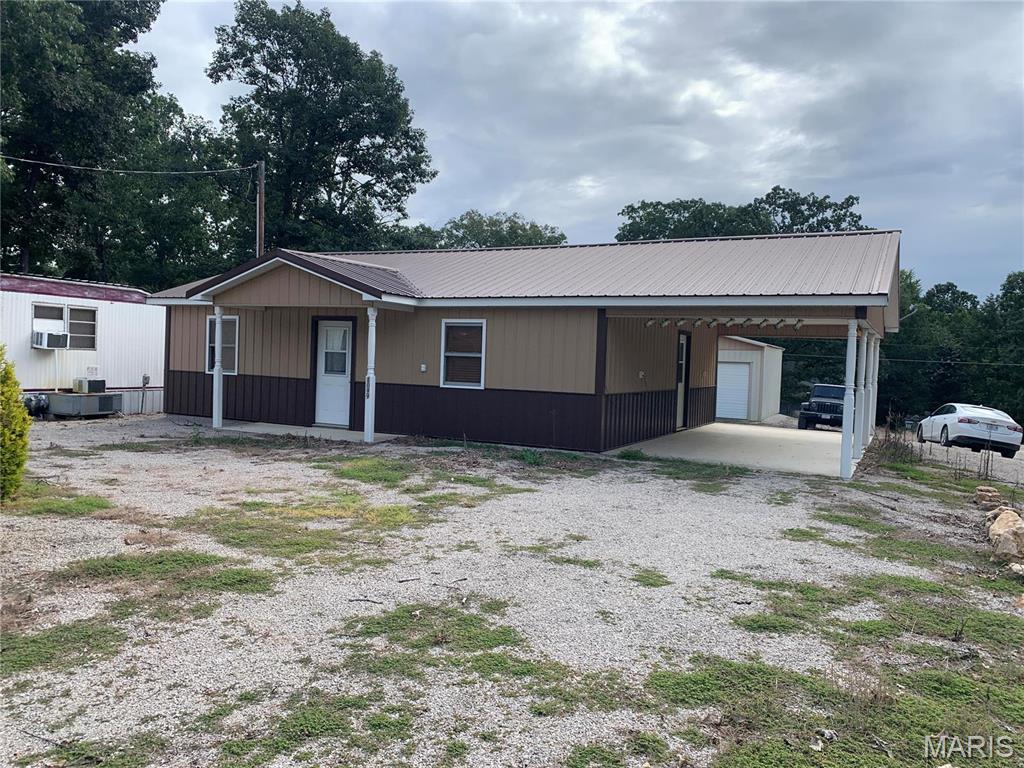 1099 Beverly Dr Property Photo 1