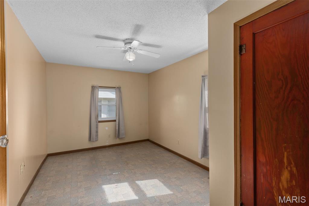 823 E Pearl Street Property Photo 9