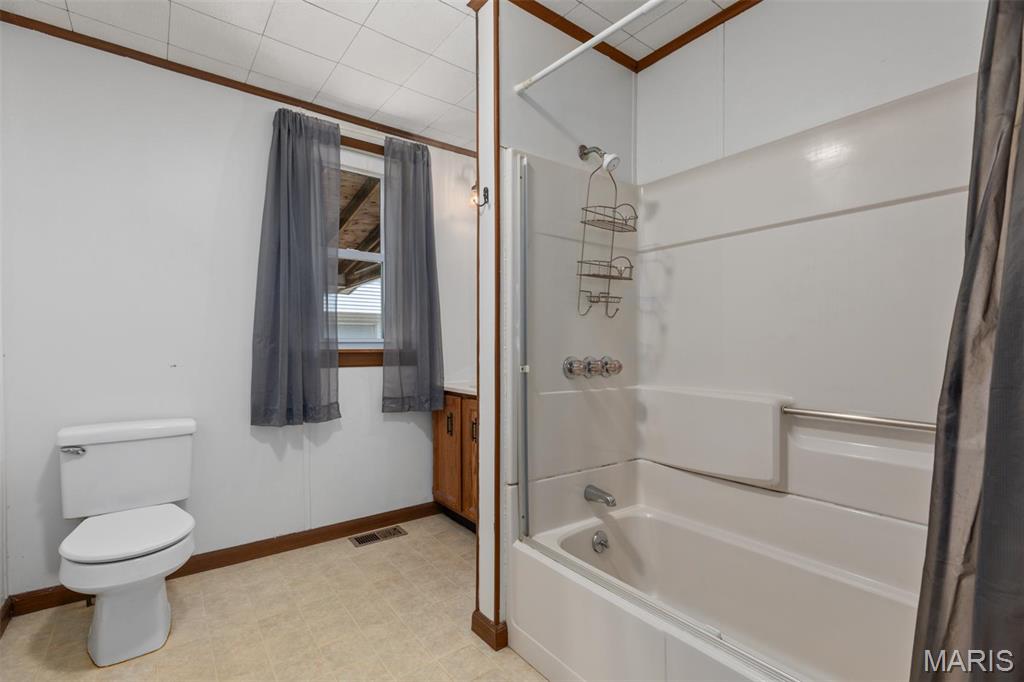 823 E Pearl Street Property Photo 10