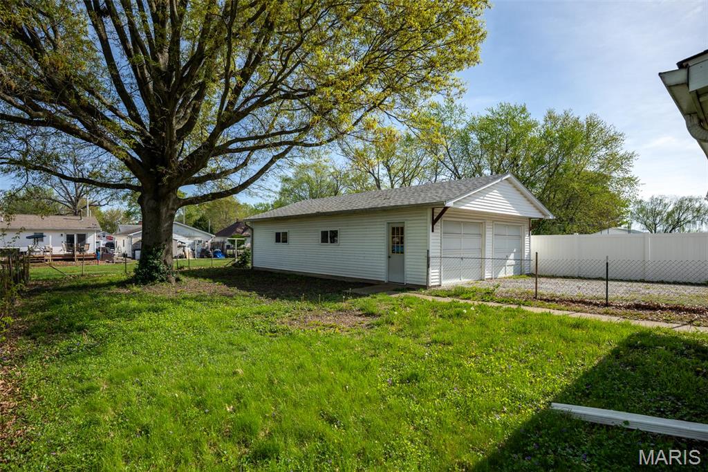 823 E Pearl Street Property Photo 13