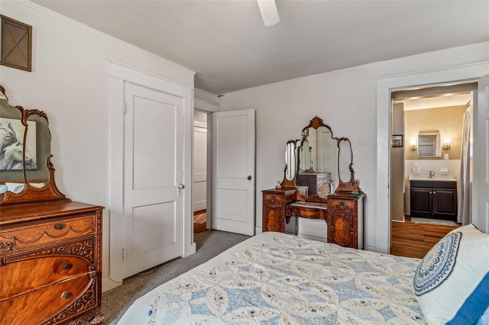 404 Marshall Street Property Photo 34