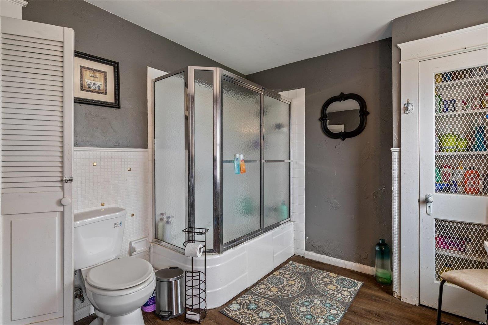 404 Marshall Street Property Photo 42