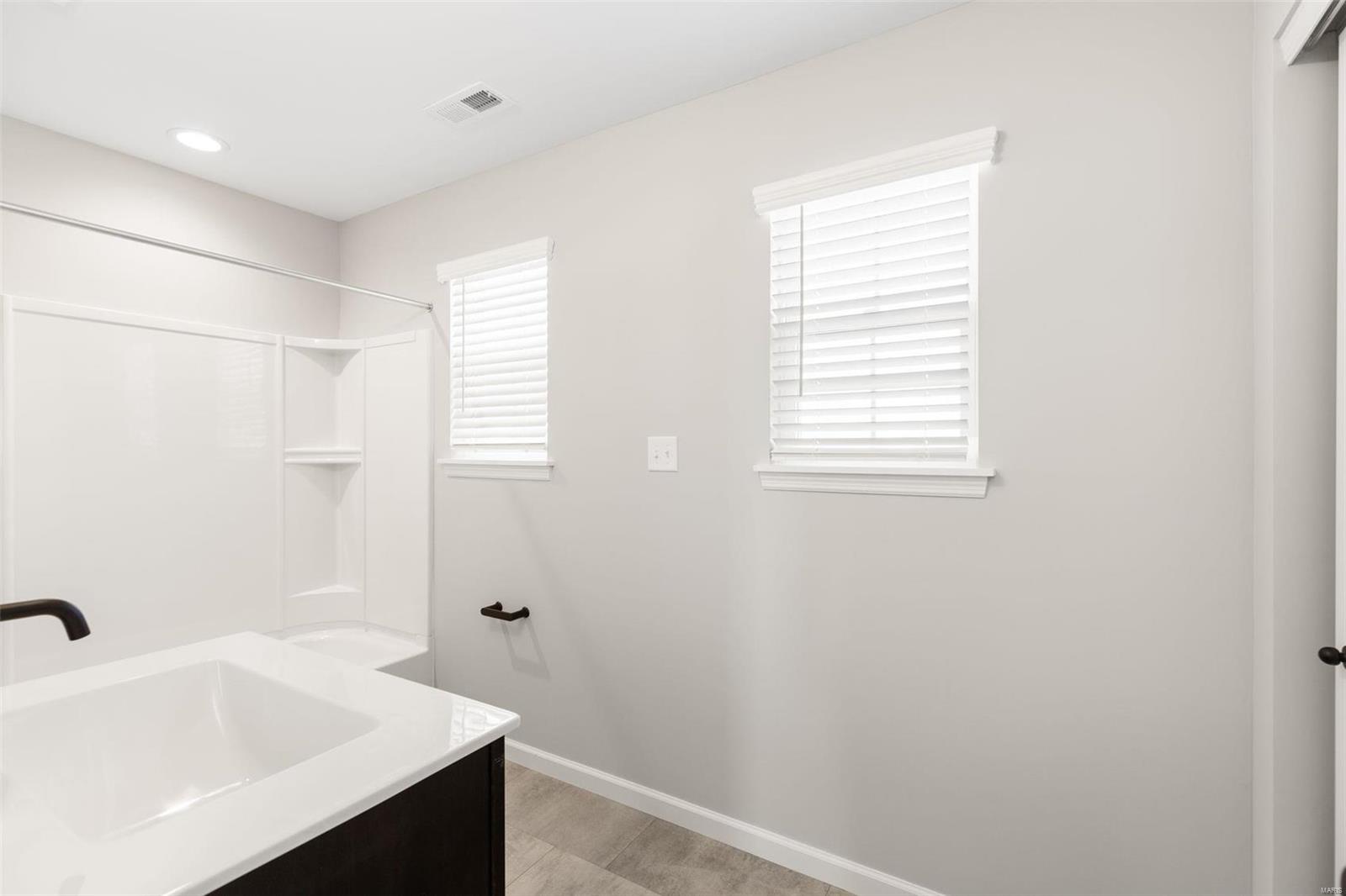 1063 Vardon Meadows Drive Property Photo 12