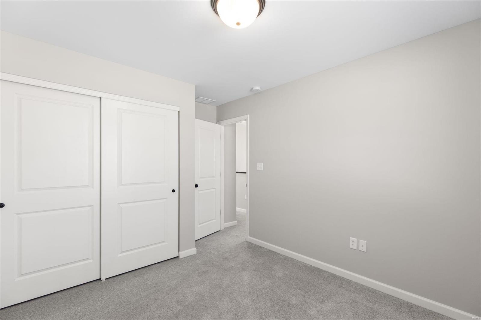 1063 Vardon Meadows Drive Property Photo 15