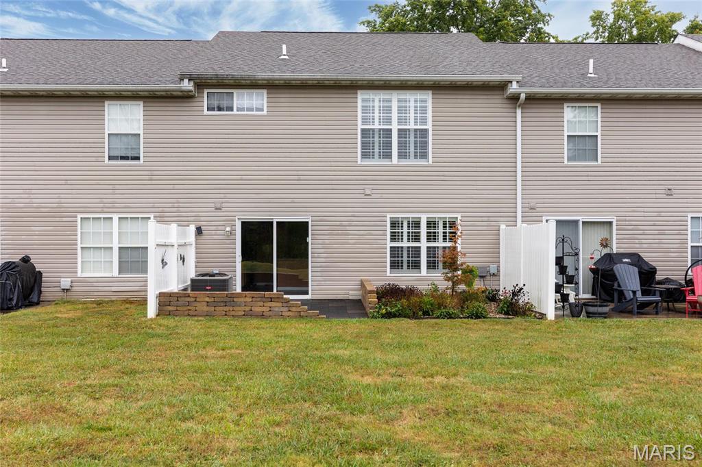 107 N Alby Court Property Photo 4