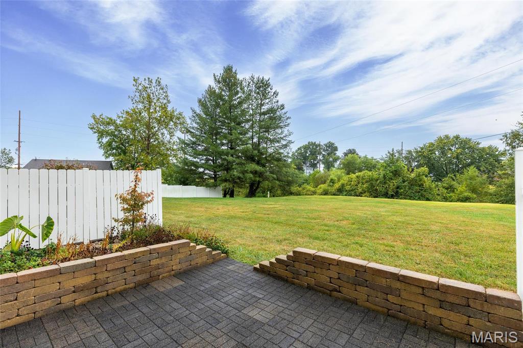 107 N Alby Court Property Photo 6