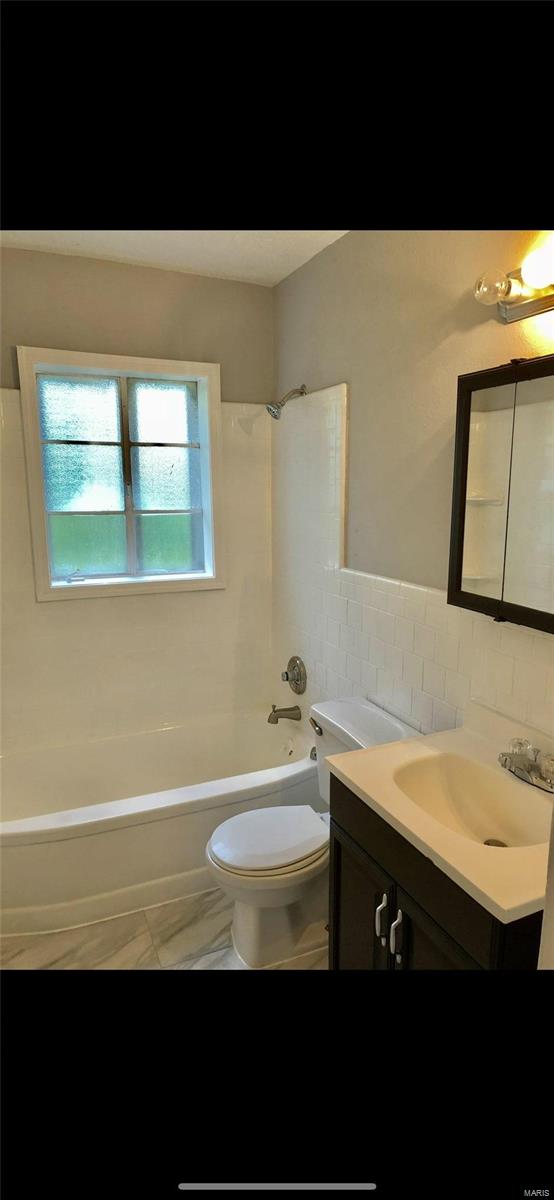 1943 Park Lane Property Photo 9