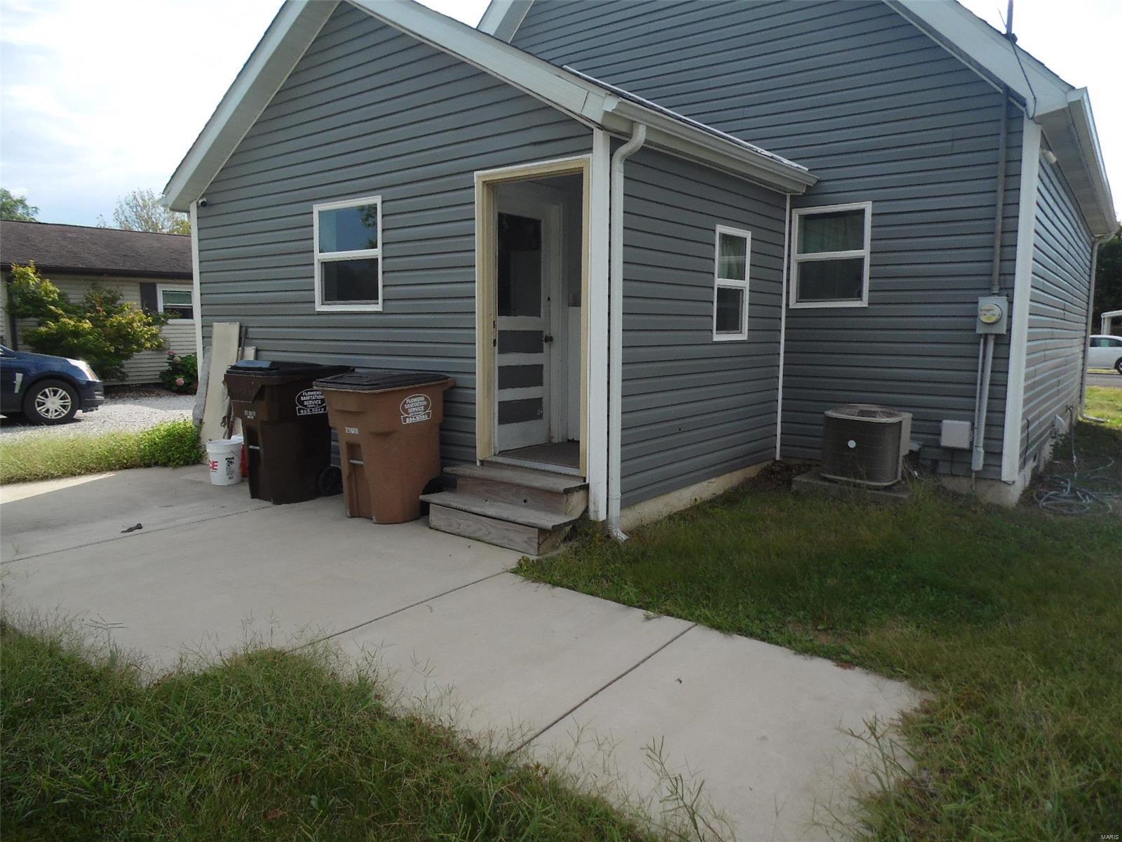 1103 S Madison St Property Photo 2