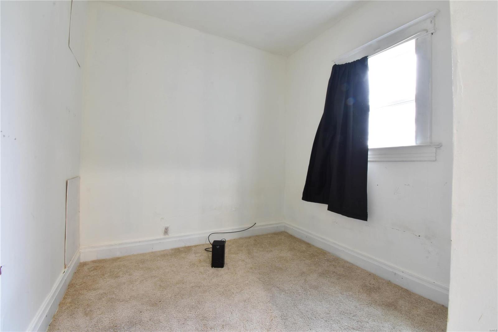 1103 S Madison St Property Photo 12
