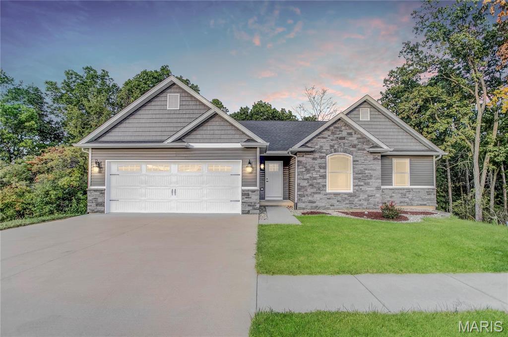 1127 Redwing Court Property Photo 1