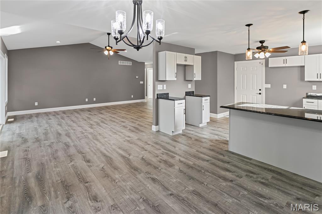 1127 Redwing Court Property Photo 17