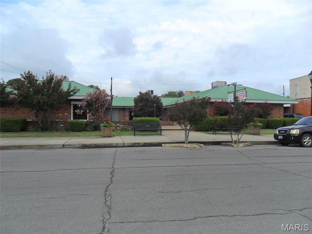 202 Main Street Property Photo 2