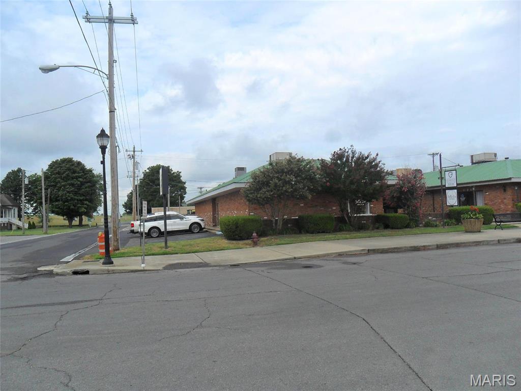 202 Main Street Property Photo 3