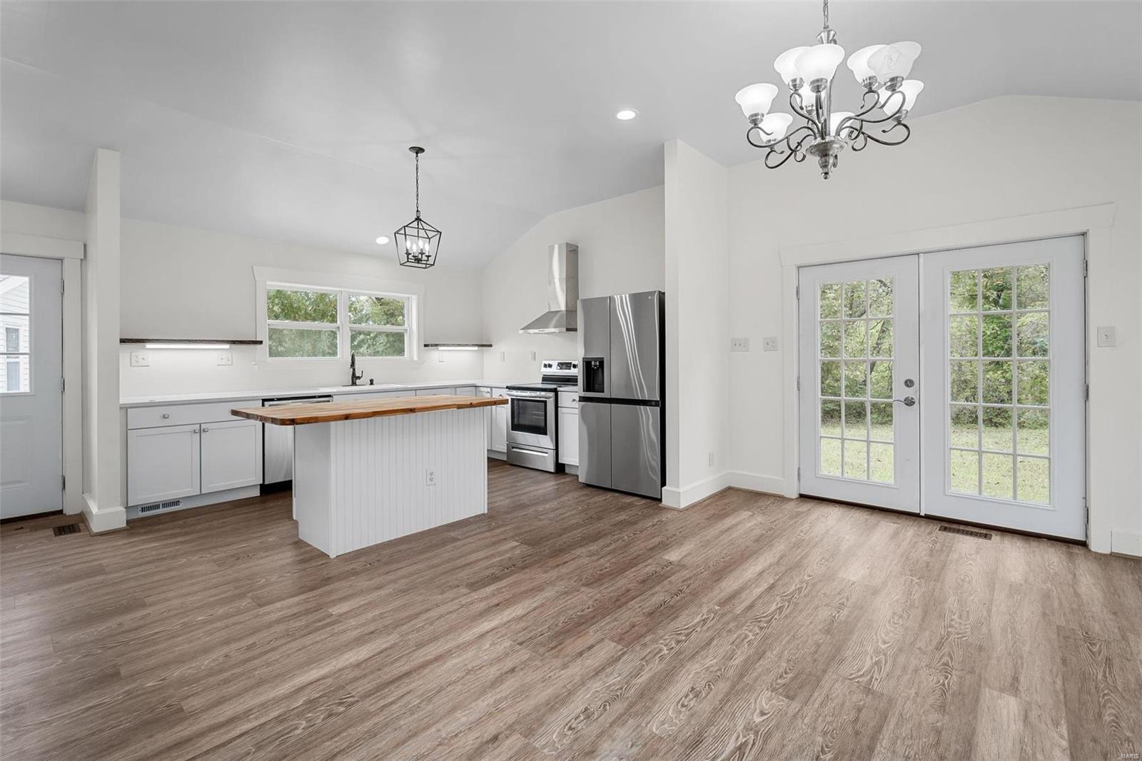 5121 Hackmann Road Property Photo 15