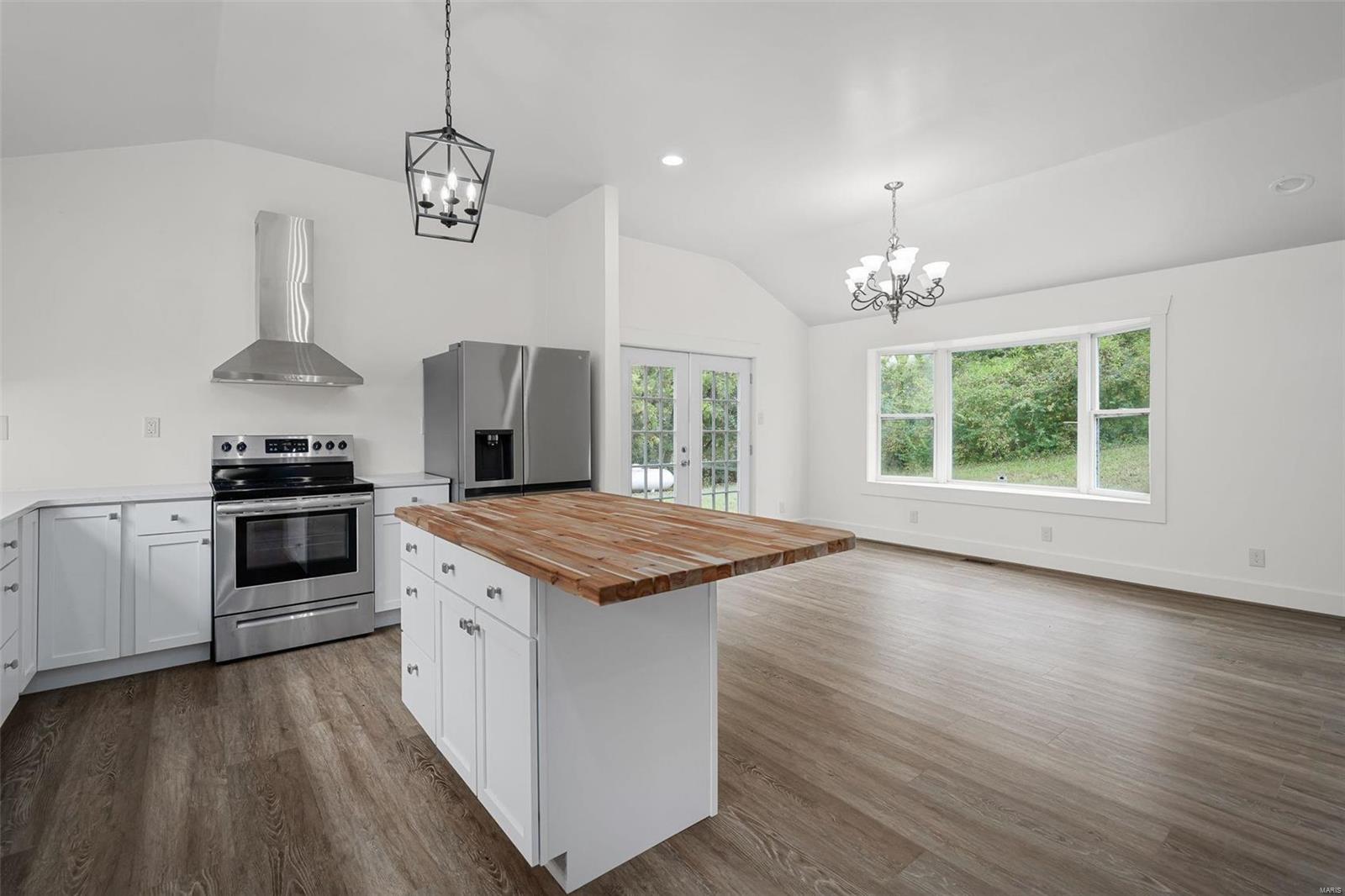 5121 Hackmann Road Property Photo 19