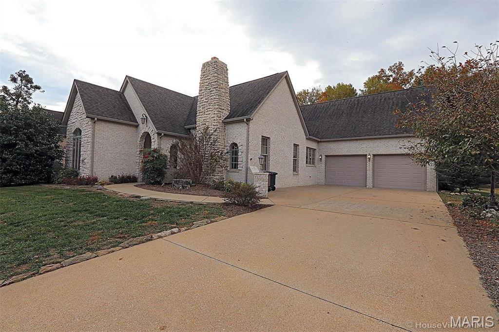 3019 Beaver Creek Drive Property Photo 3