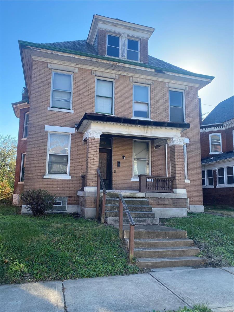 5038 Raymond Avenue Property Photo 1