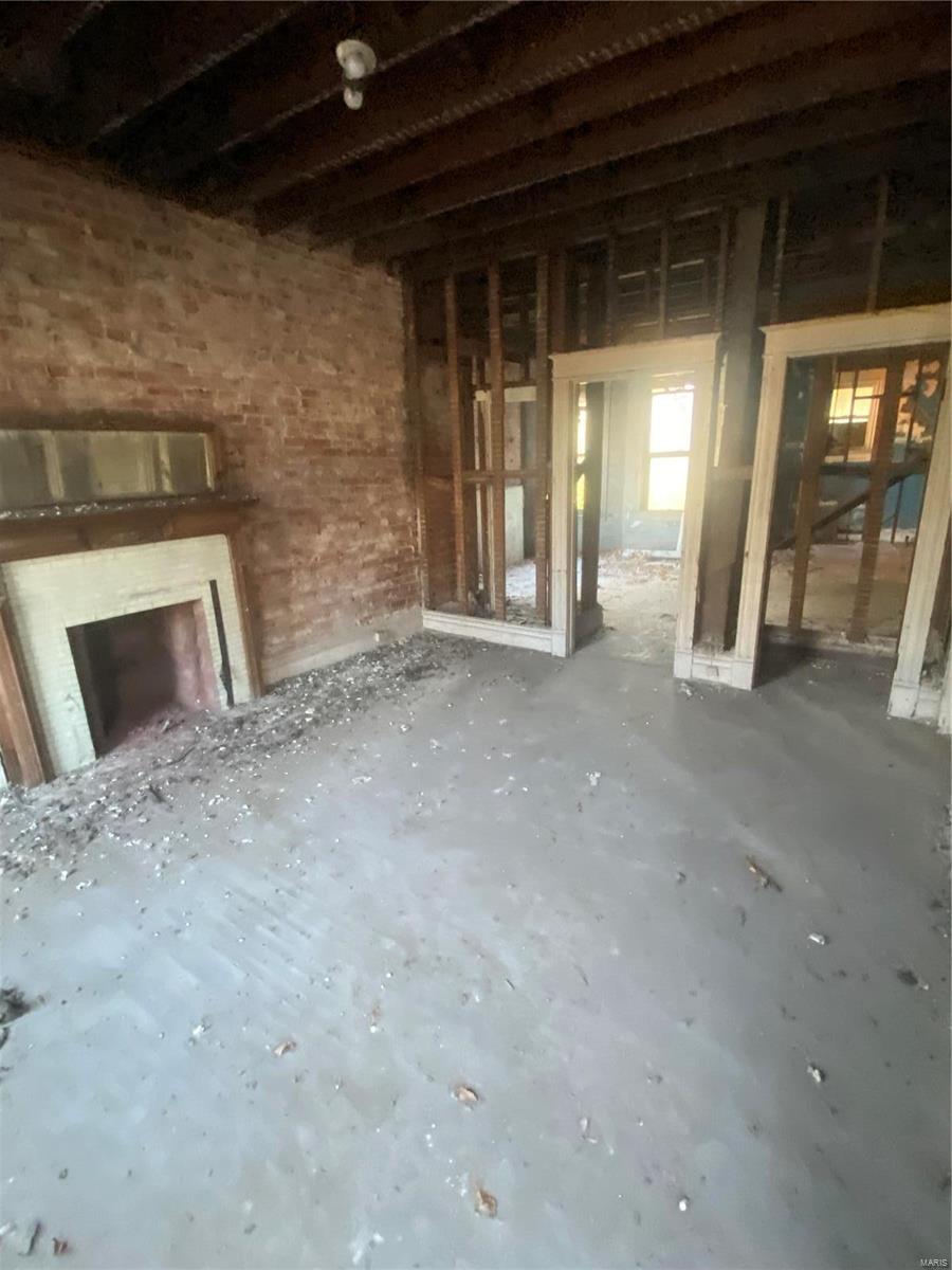 5038 Raymond Avenue Property Photo 6